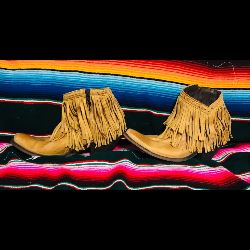 9.5 Tan Old Gringo Fringed Booties